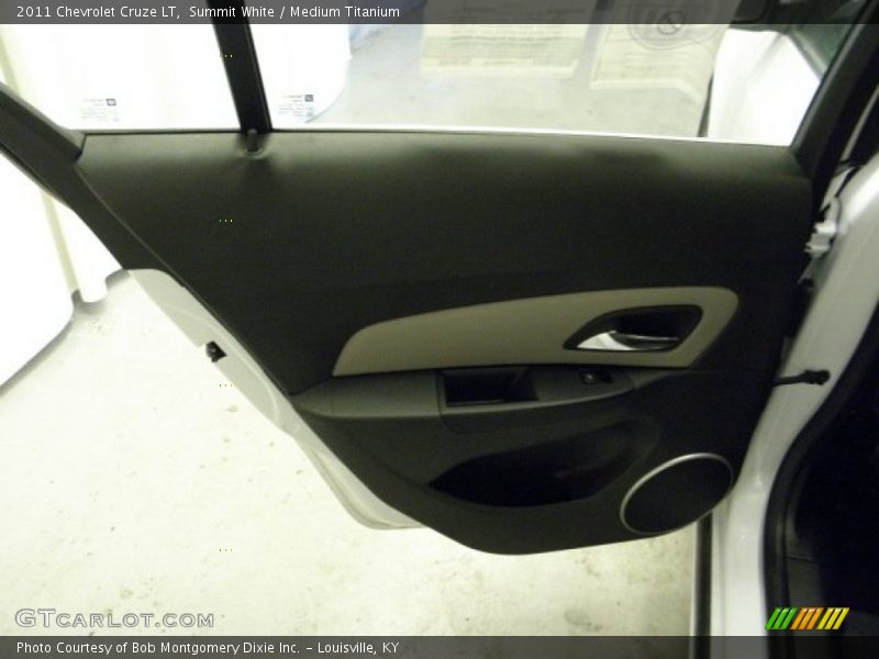 Summit White / Medium Titanium 2011 Chevrolet Cruze LT
