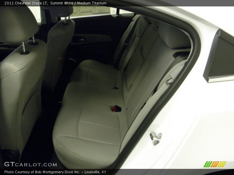 Summit White / Medium Titanium 2011 Chevrolet Cruze LT