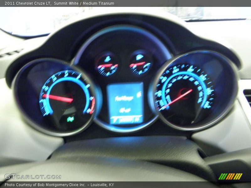 Summit White / Medium Titanium 2011 Chevrolet Cruze LT