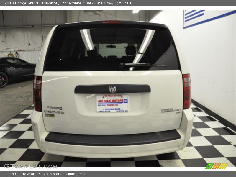 Stone White / Dark Slate Gray/Light Shale 2010 Dodge Grand Caravan SE