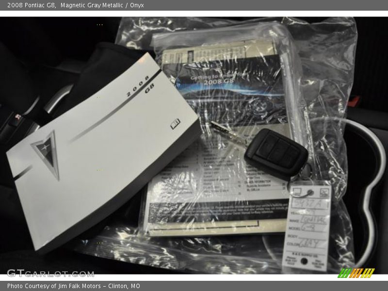 Magnetic Gray Metallic / Onyx 2008 Pontiac G8