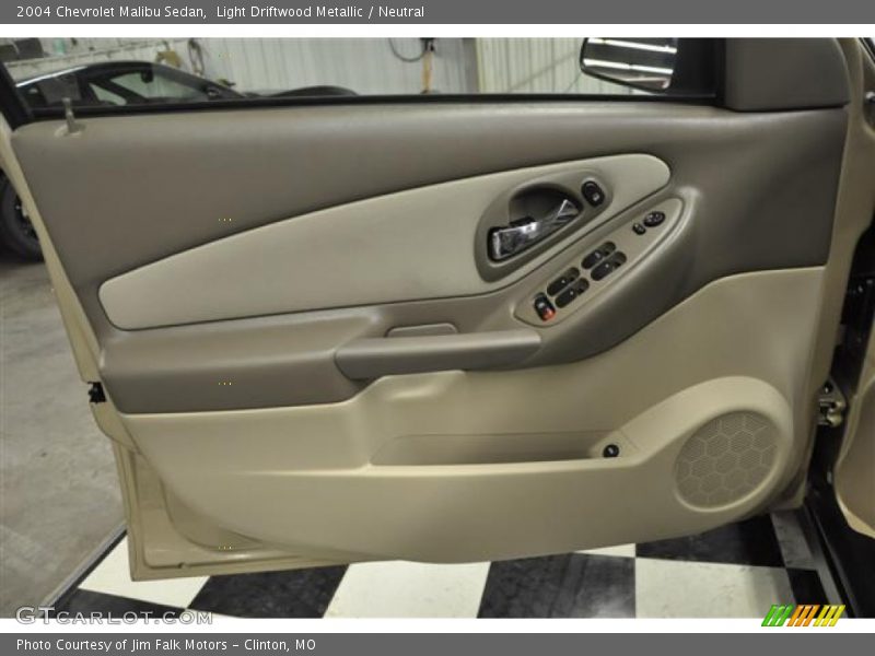 Light Driftwood Metallic / Neutral 2004 Chevrolet Malibu Sedan