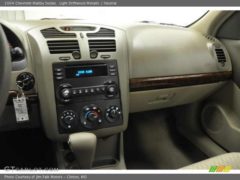 Light Driftwood Metallic / Neutral 2004 Chevrolet Malibu Sedan