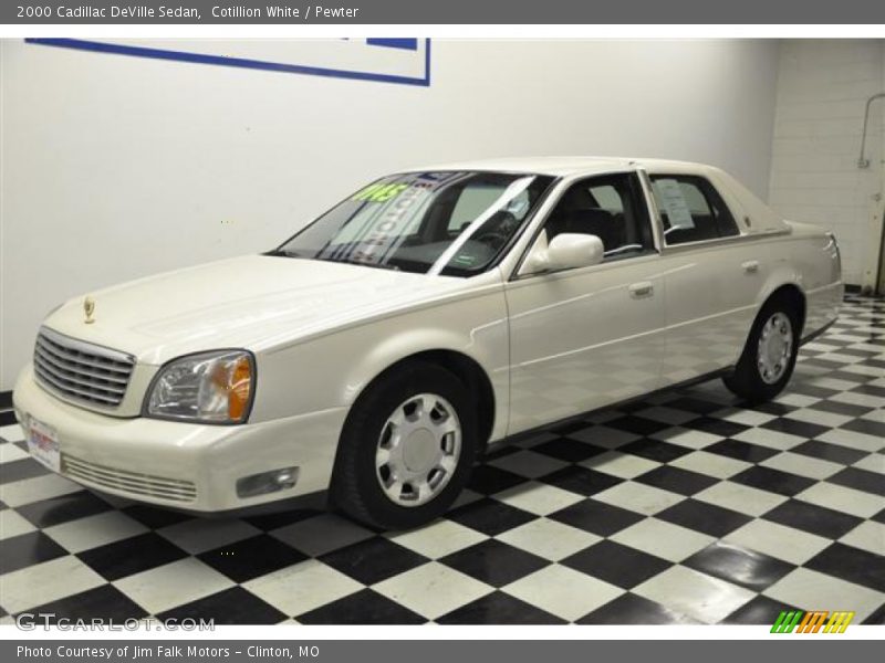 Cotillion White / Pewter 2000 Cadillac DeVille Sedan