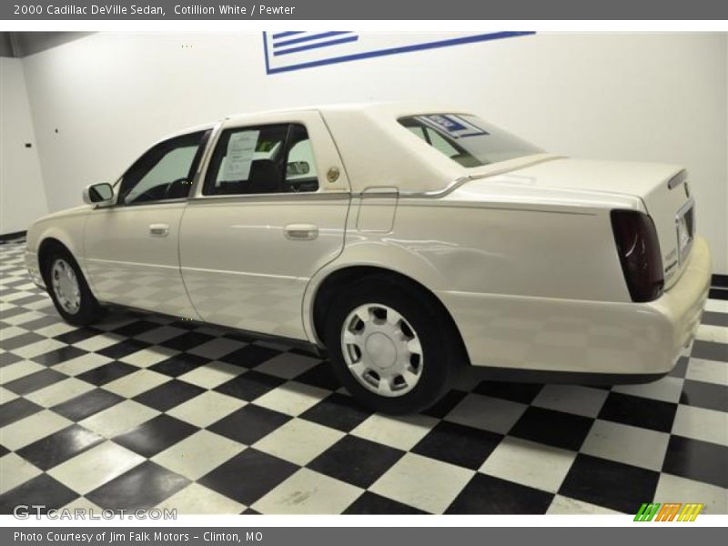 Cotillion White / Pewter 2000 Cadillac DeVille Sedan