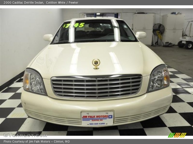 Cotillion White / Pewter 2000 Cadillac DeVille Sedan