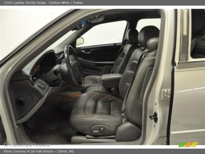 Cotillion White / Pewter 2000 Cadillac DeVille Sedan