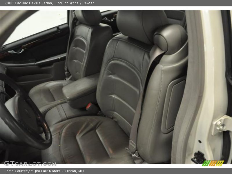 Cotillion White / Pewter 2000 Cadillac DeVille Sedan
