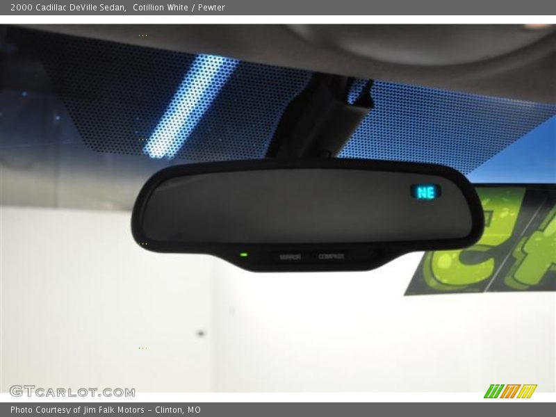Cotillion White / Pewter 2000 Cadillac DeVille Sedan
