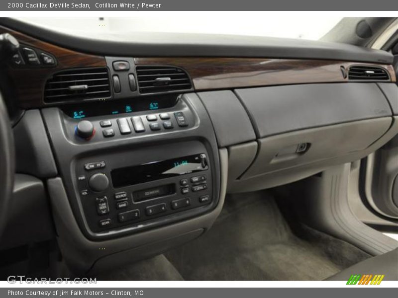 Cotillion White / Pewter 2000 Cadillac DeVille Sedan