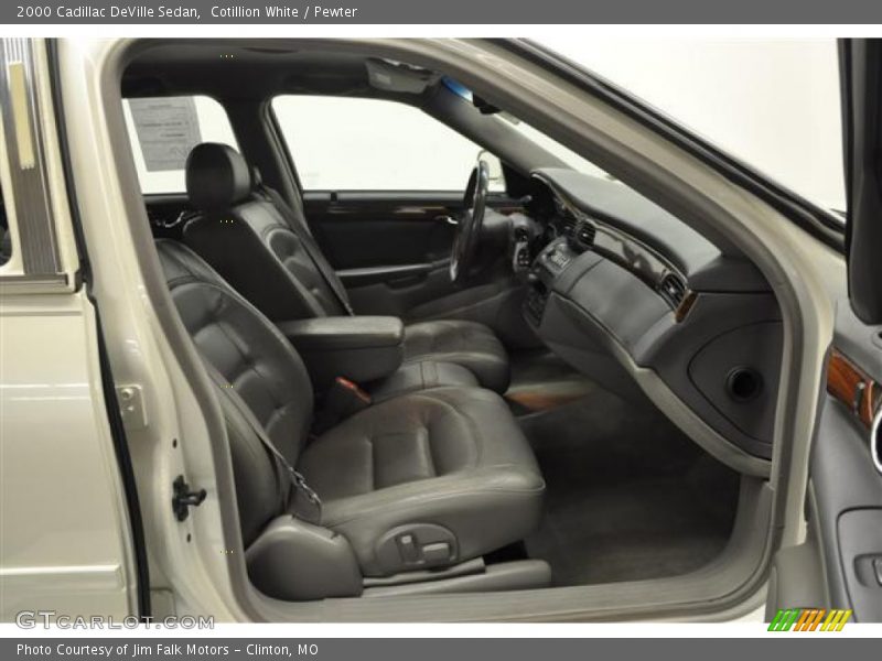 Cotillion White / Pewter 2000 Cadillac DeVille Sedan