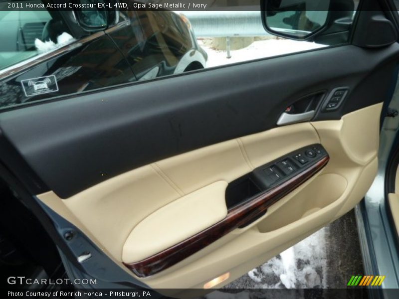 Door Panel of 2011 Accord Crosstour EX-L 4WD
