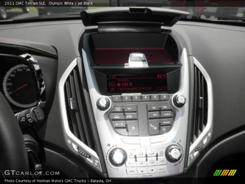 Olympic White / Jet Black 2011 GMC Terrain SLE