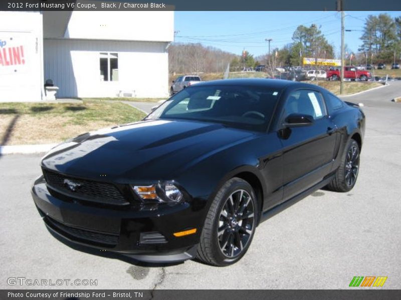Front 3/4 View of 2012 Mustang V6 Coupe