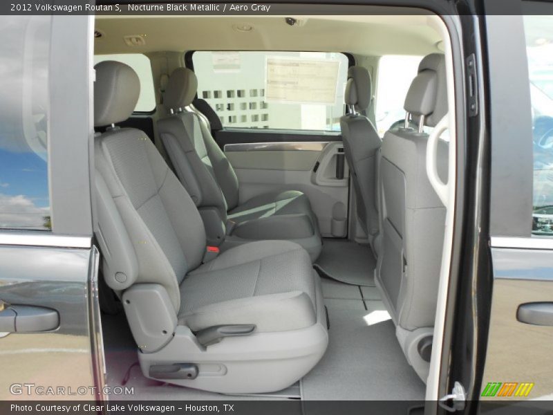  2012 Routan S Aero Gray Interior