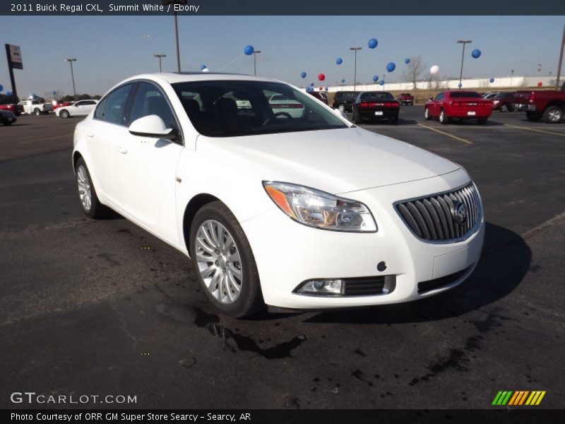 Front 3/4 View of 2011 Regal CXL