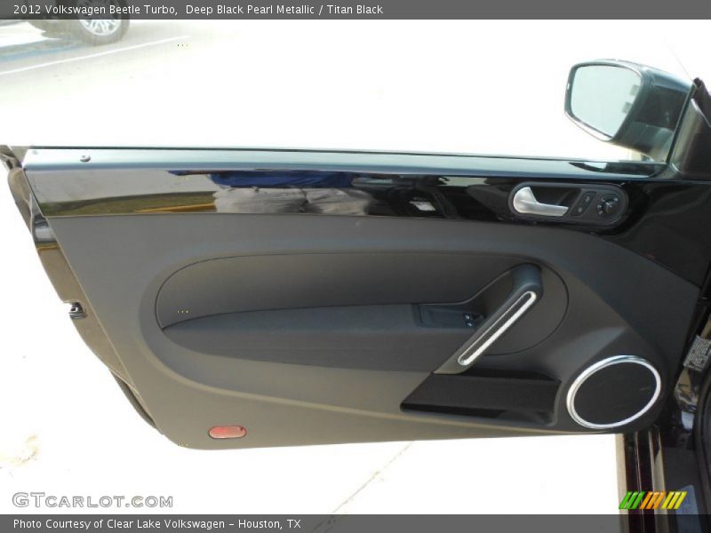 Deep Black Pearl Metallic / Titan Black 2012 Volkswagen Beetle Turbo