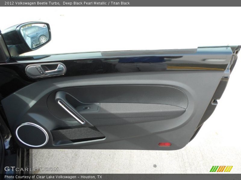 Deep Black Pearl Metallic / Titan Black 2012 Volkswagen Beetle Turbo