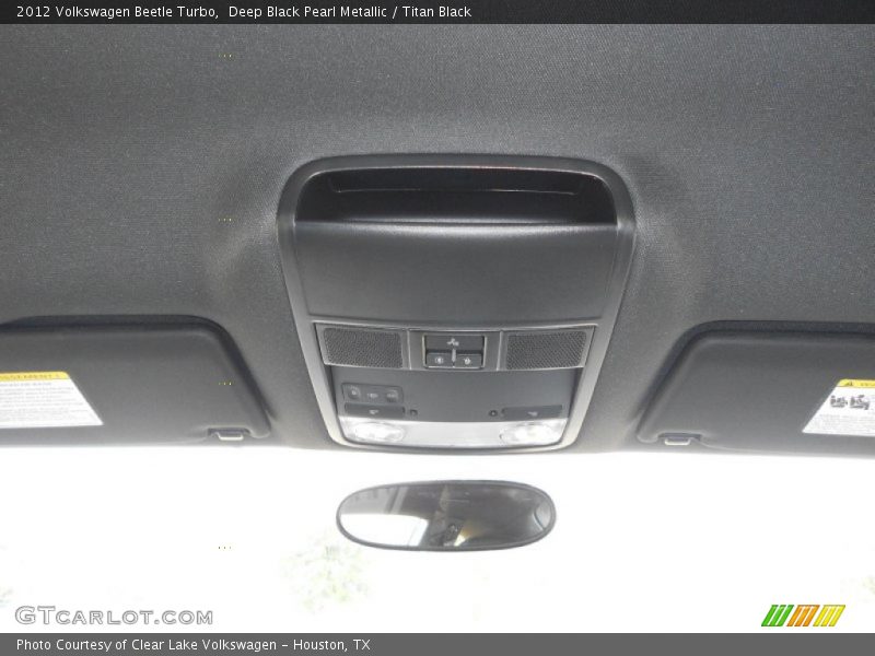 Deep Black Pearl Metallic / Titan Black 2012 Volkswagen Beetle Turbo