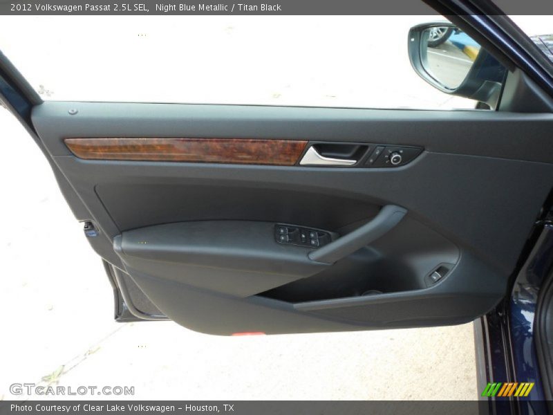 Door Panel of 2012 Passat 2.5L SEL
