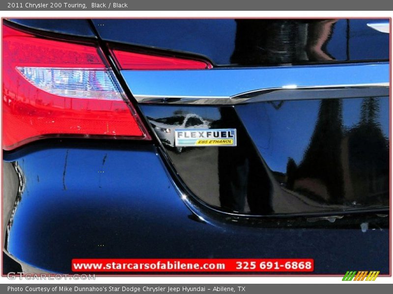 Black / Black 2011 Chrysler 200 Touring