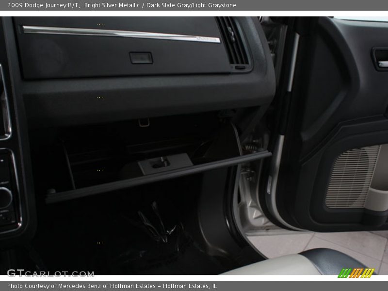 Bright Silver Metallic / Dark Slate Gray/Light Graystone 2009 Dodge Journey R/T