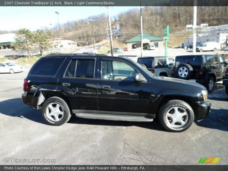 Black / Light Cashmere/Ebony 2007 Chevrolet TrailBlazer LS 4x4