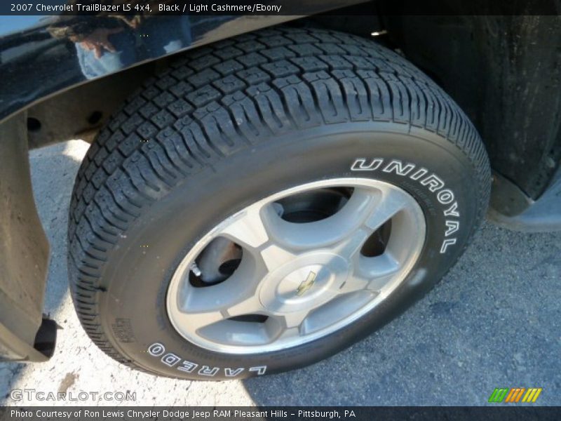 Black / Light Cashmere/Ebony 2007 Chevrolet TrailBlazer LS 4x4