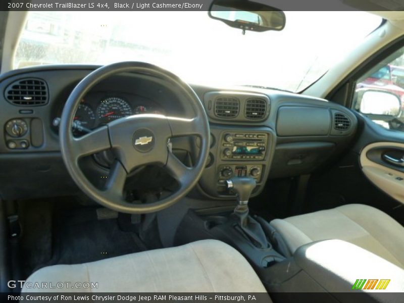 Black / Light Cashmere/Ebony 2007 Chevrolet TrailBlazer LS 4x4