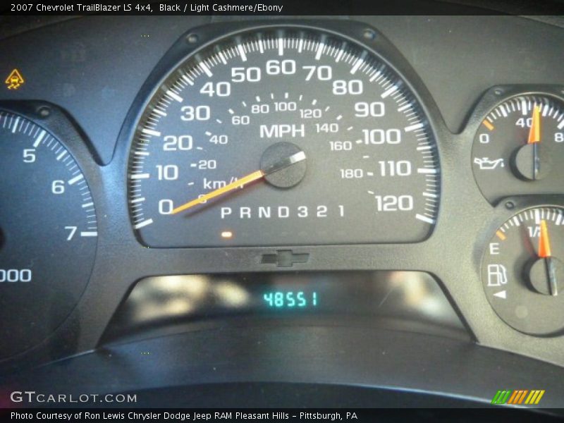 Black / Light Cashmere/Ebony 2007 Chevrolet TrailBlazer LS 4x4