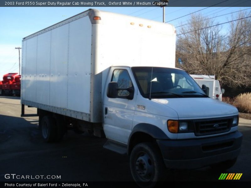 Oxford White / Medium Graphite 2003 Ford F550 Super Duty Regular Cab Moving Truck