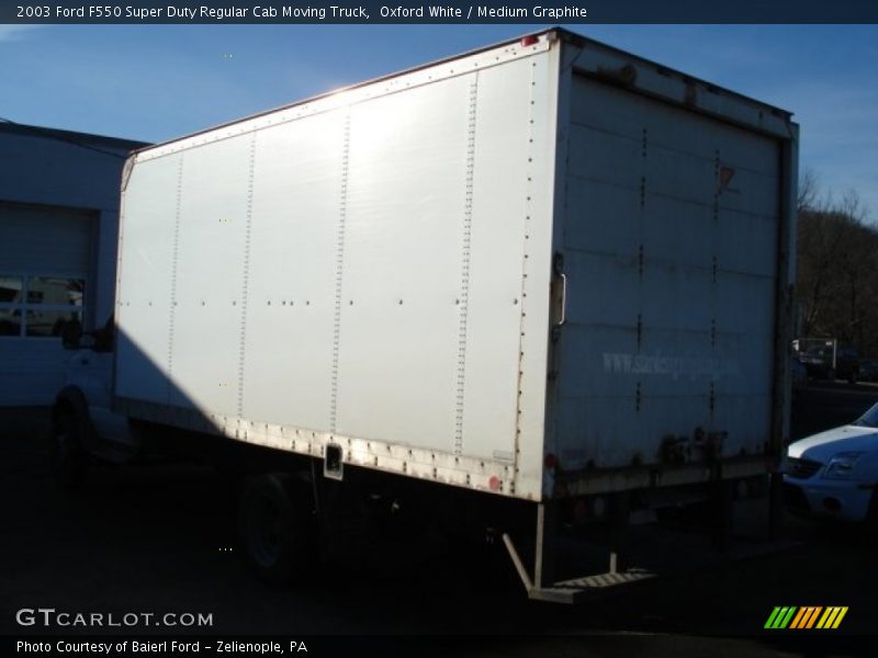 Oxford White / Medium Graphite 2003 Ford F550 Super Duty Regular Cab Moving Truck