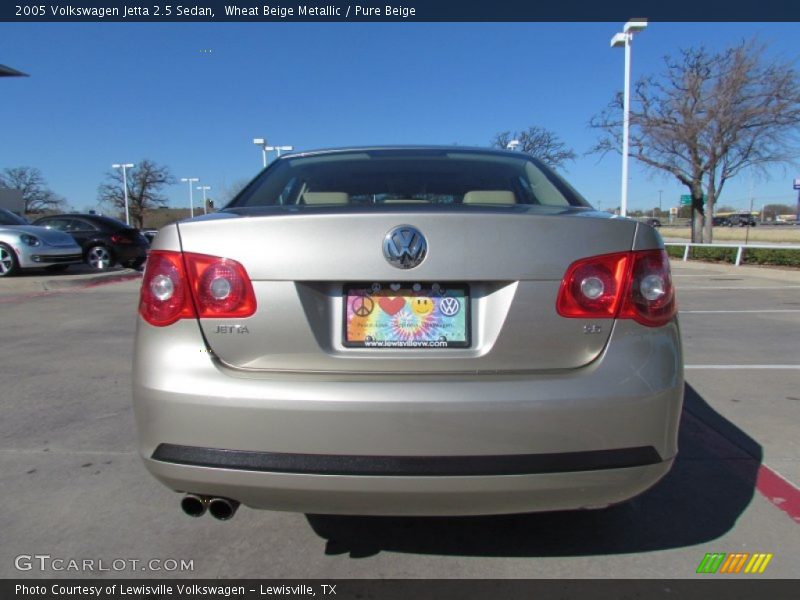 Wheat Beige Metallic / Pure Beige 2005 Volkswagen Jetta 2.5 Sedan