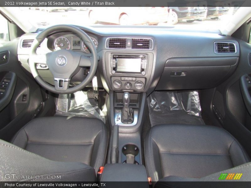 Candy White / Titan Black 2012 Volkswagen Jetta SE Sedan