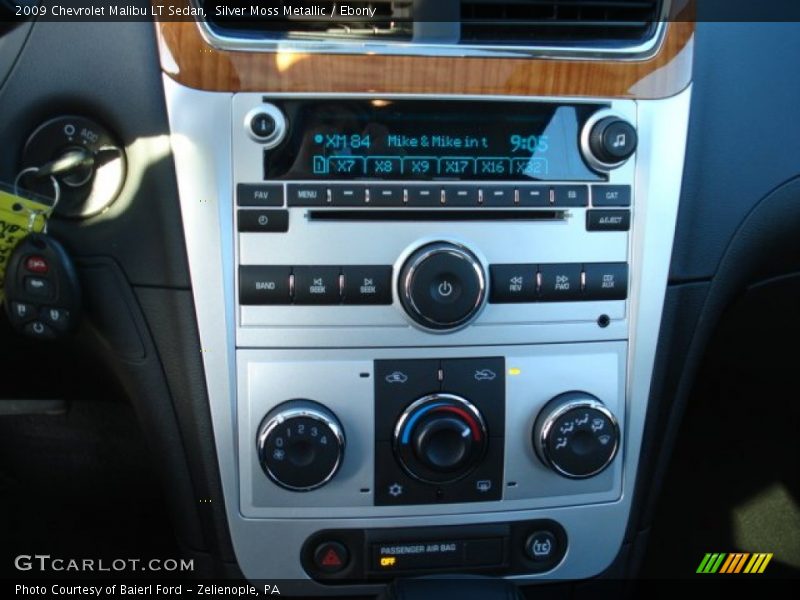 Controls of 2009 Malibu LT Sedan
