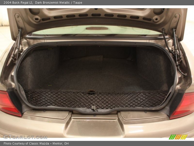  2004 Regal LS Trunk