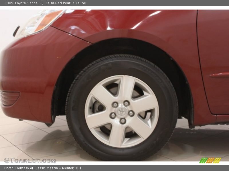 Salsa Red Pearl / Taupe 2005 Toyota Sienna LE