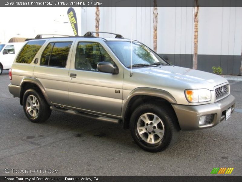 Sierra Silver Metallic / Gray 1999 Nissan Pathfinder SE