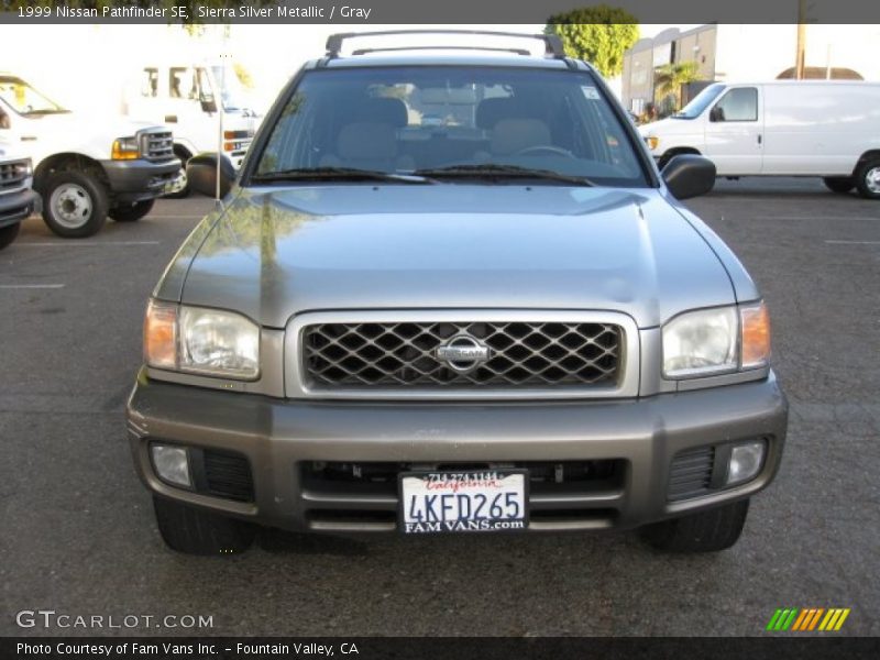 Sierra Silver Metallic / Gray 1999 Nissan Pathfinder SE