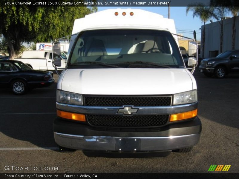 Summit White / Medium Dark Pewter 2004 Chevrolet Express 3500 Cutaway Commercial Van
