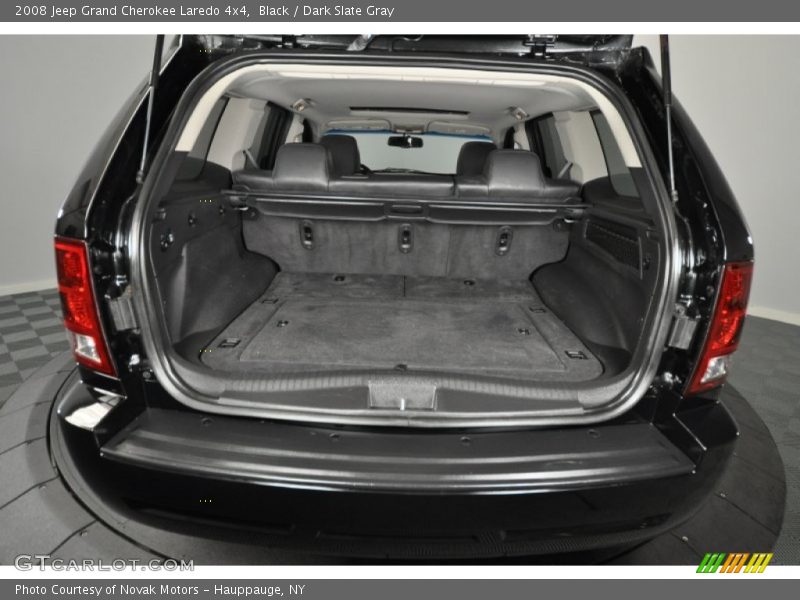  2008 Grand Cherokee Laredo 4x4 Trunk