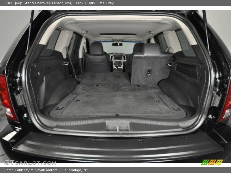  2008 Grand Cherokee Laredo 4x4 Trunk