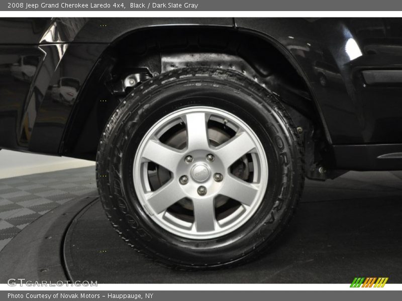  2008 Grand Cherokee Laredo 4x4 Wheel