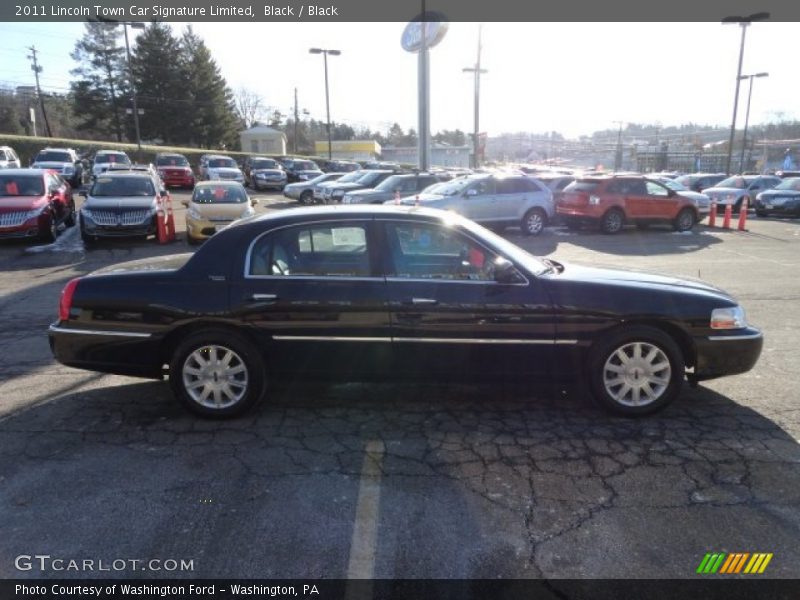 Black / Black 2011 Lincoln Town Car Signature Limited