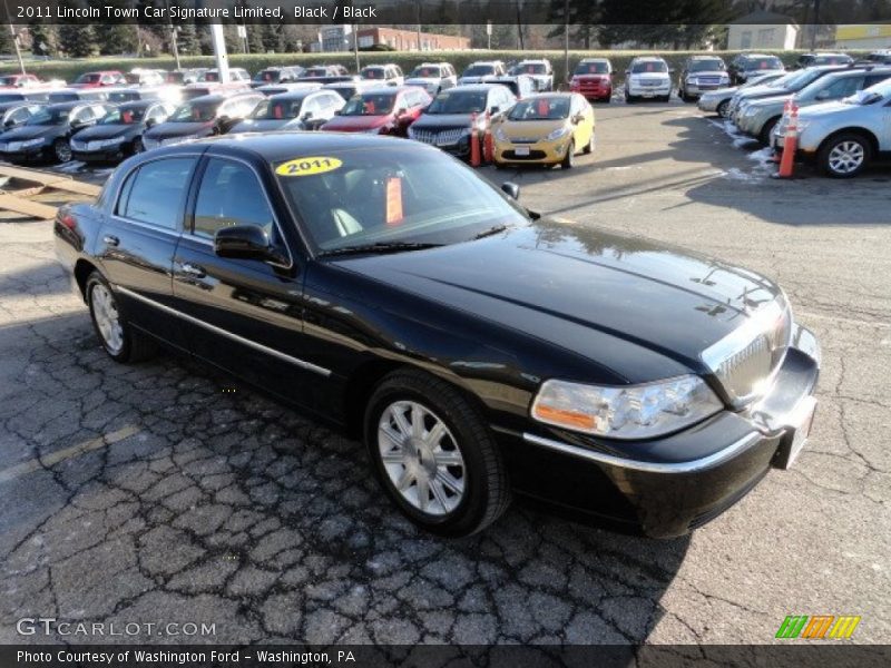 Black / Black 2011 Lincoln Town Car Signature Limited