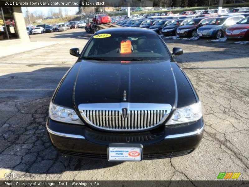 Black / Black 2011 Lincoln Town Car Signature Limited