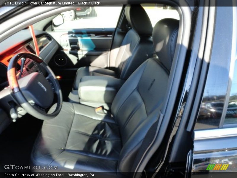 Black / Black 2011 Lincoln Town Car Signature Limited