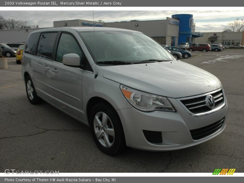 Mercury Sliver Metallic / Aero Grey 2009 Volkswagen Routan SEL