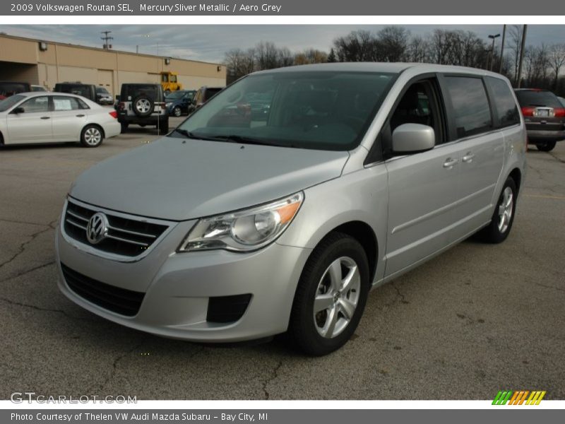 Mercury Sliver Metallic / Aero Grey 2009 Volkswagen Routan SEL