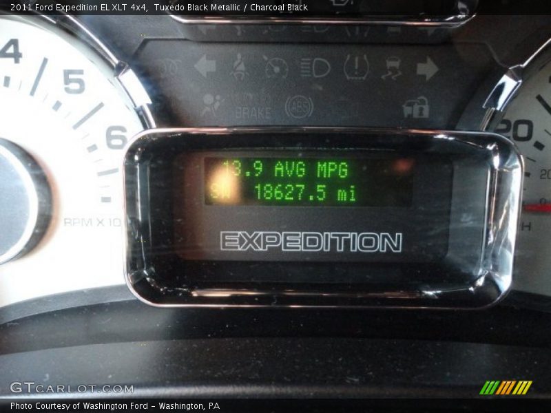 Tuxedo Black Metallic / Charcoal Black 2011 Ford Expedition EL XLT 4x4